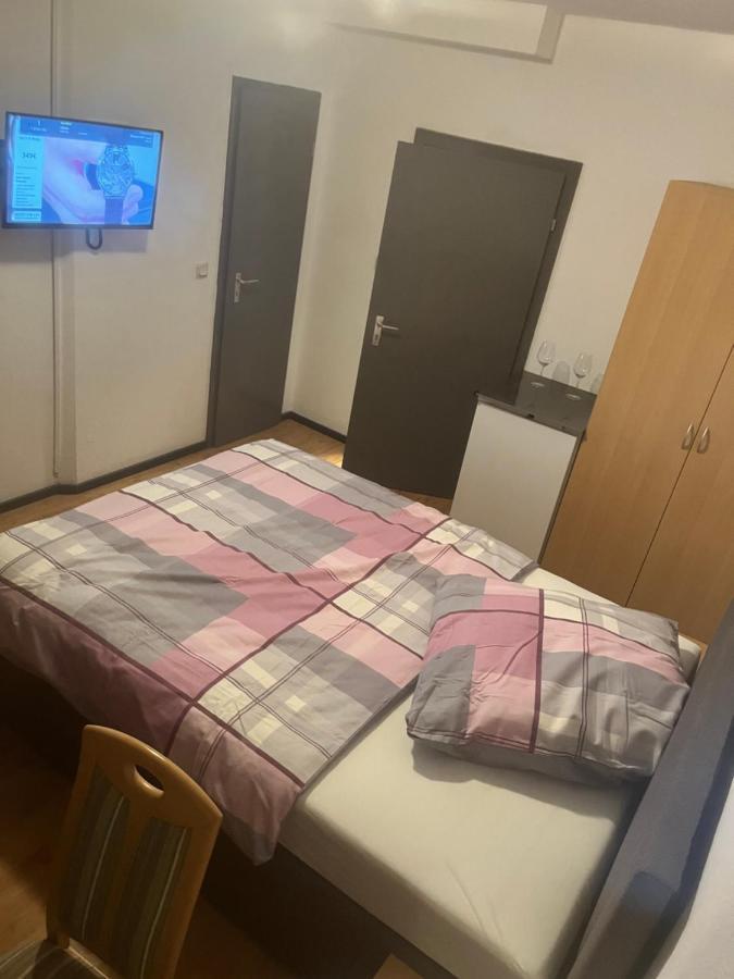 Akropolis Hotel Lubeka Zewnętrze zdjęcie