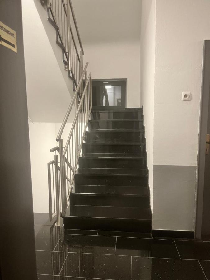 Akropolis Hotel Lubeka Zewnętrze zdjęcie